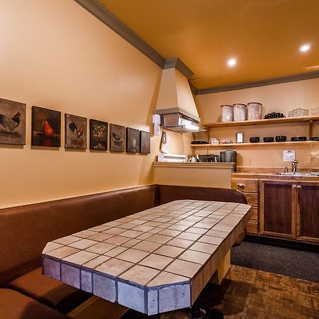 Le Cartier Bed And Breakfast Montreal Bagian luar foto
