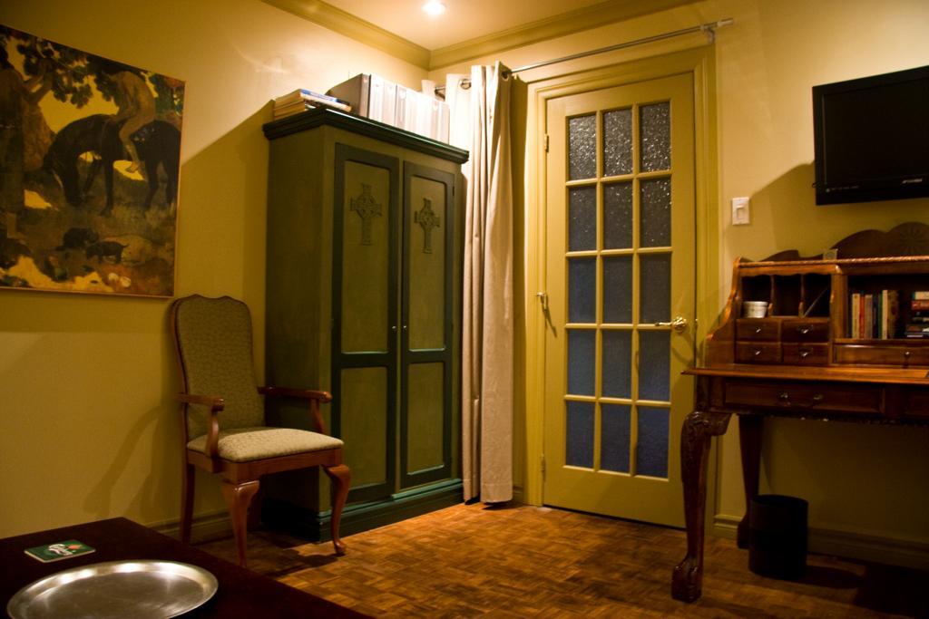 Le Cartier Bed And Breakfast Montreal Ruang foto